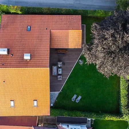 Geschmackvolle Ausstattung Mit Allem Was Dazu Gehoert *